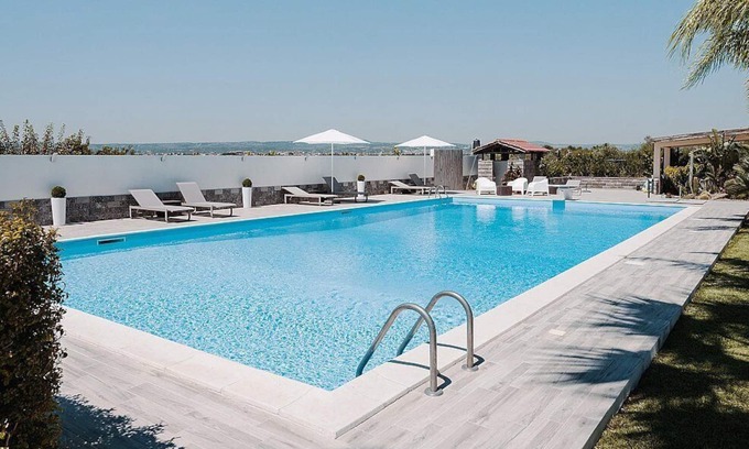 Syracuse Villa | Villa Fanny, fully refundable with voucher*: A bright one-story villa surrounded by the greenery, with Free WI-FI.