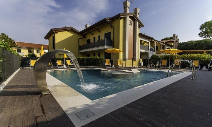 Mazzorno Sinistro Apartment | Discover Villa Faro Vecchio: Oceanfront Elegance Awaits