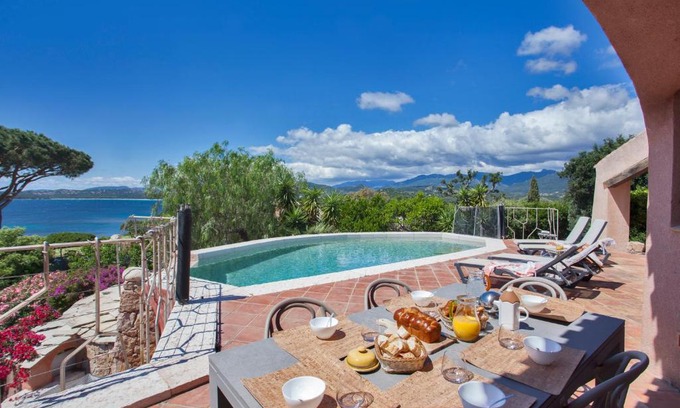Pinarellu Villa | Villa Felicita: Oceanfront Bliss with Beach Access
