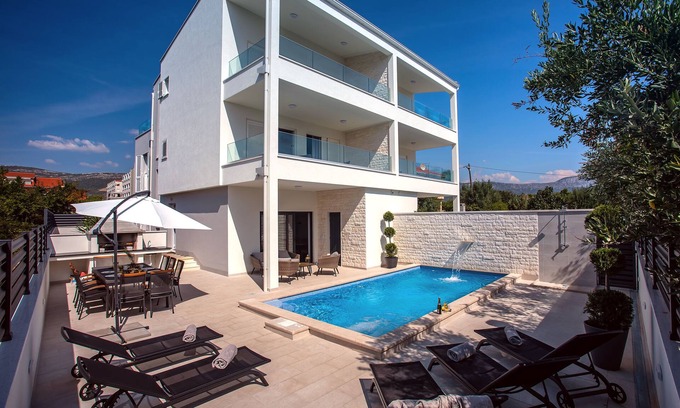 Kastel Stafilic Villa | Villa Filip: Heated Pool, Spa & Oceanfront Bliss Await