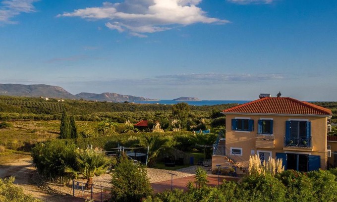 Foiniki Villa | Top-Rated Villa Finiki Messinia with Hot Tub & Kitchen