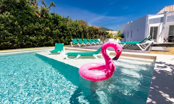 Marbella House | Relax at Villa Flamingos Marbella – 4-Star Oceanfront Escape