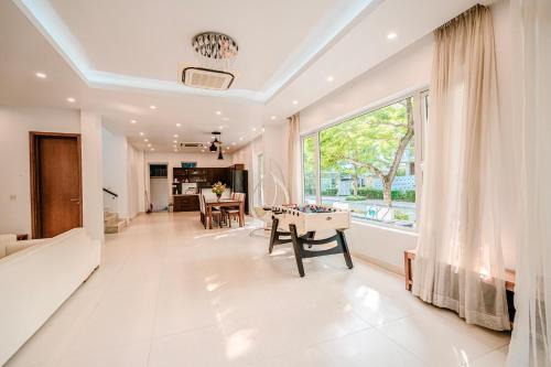 Sam Son Resort | Pet-Friendly Villa FLC Sầm Sơn with Oceanfront Pool