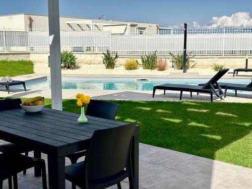 Brucoli Villa | Villa Flora: Exclusive Pool and Private Beach Retreat