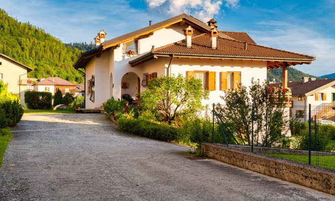 Castello Tesino Apartment | Modern Apartment with Mountain Views - Rated 9.5/10!