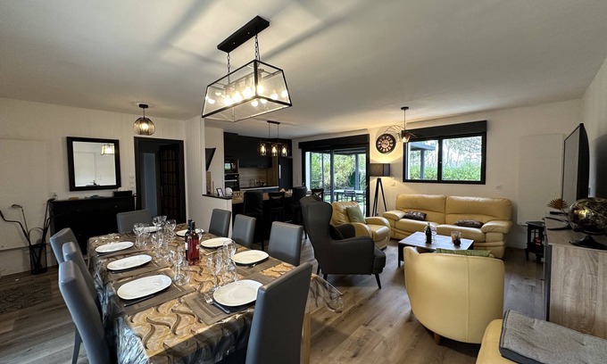 Les Mathes House | Family-Friendly Villa with Pool and Ocean View Awaits You