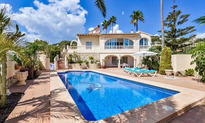 Pinar del Advocat Villa | Pet-Friendly Villa with Private Pool in Beautiful Moraira