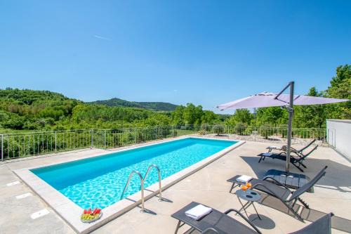 Pazin Villa | Enchanting Villa Forest Fairy: Pet-Friendly Retreat in Istrien