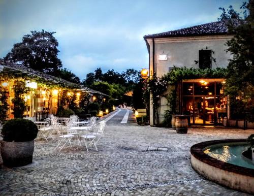 Gorgo al Monticano Hotel | Elegant Villa Foscarini Cornaro: 5-Star Excellence Awaits