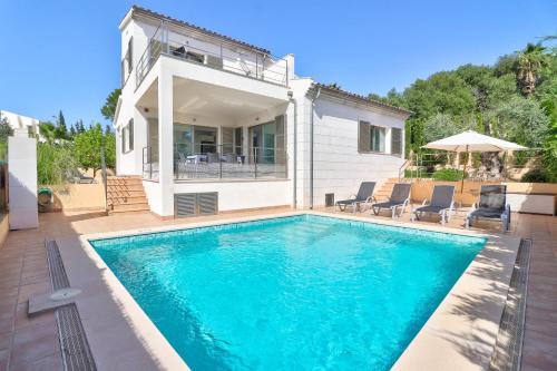 Cielo de Bonaire Villa | Idyllic Villa Foufou: Oceanfront Retreat with Pool Access
