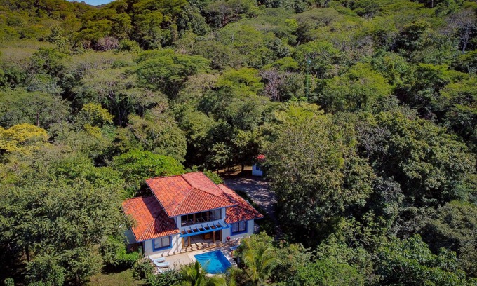 Canafistula Villa | Villa Fourth Dimension: Family-Friendly Near Tamarindo Beach