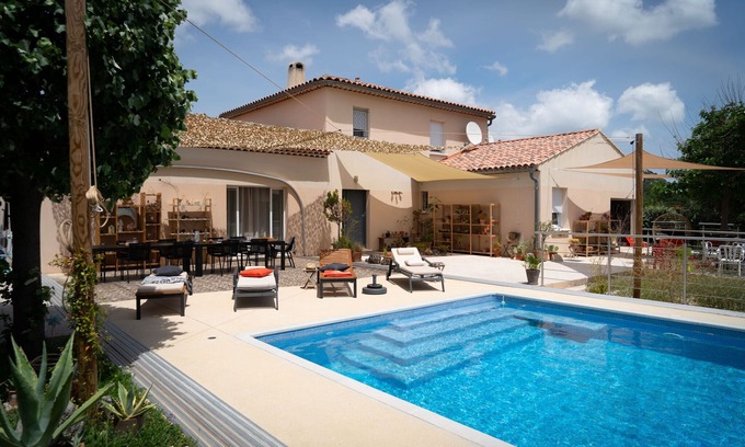 Plan-d'Aups-Sainte-Baume Villa | Unforgettable Villa Familiale Nature with Pool & Spa Access