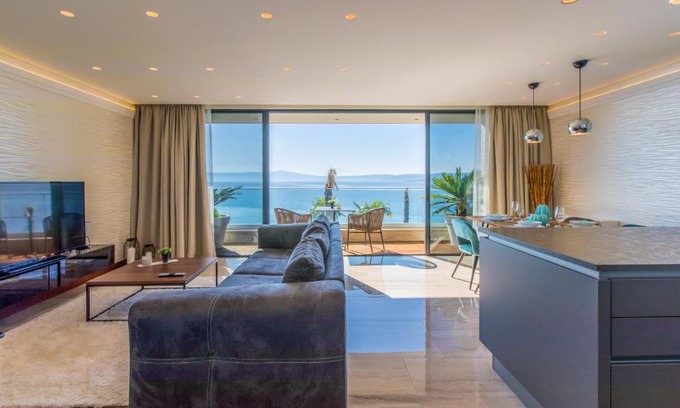 Selce Apartment | Villa Fran - Deluxe Sea View Suite with Private Terrace