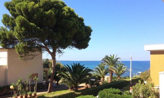Casteldaccia Villa | Villa Franca Baldo: Enjoy Breakfast and Kitchen Amenities