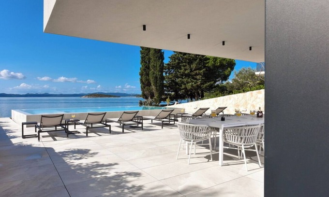 Zdrelac Villa | Villa FUX Eternity directly on the beach on the island of Pasman Zadar