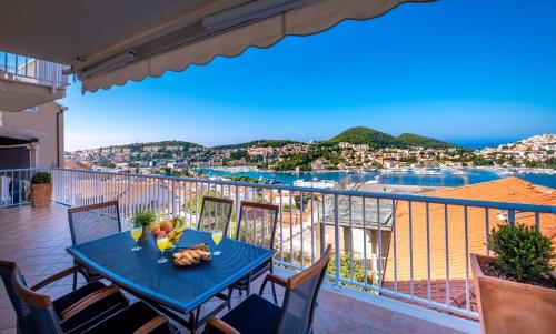 Gruz House | Family-Friendly Villa Gaga: 4-Star Getaway with High Ratings