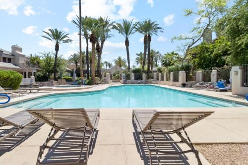 The Pavillions Apartment | Cozy Villa Gainey Ranch Condo with Pool and Hot Tub