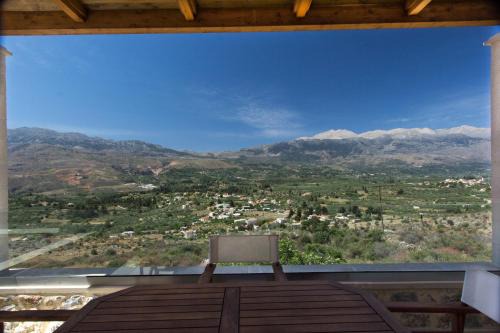 Kalamitsi Amigdali Villa | Villa Galanis: Top Rated 4-Star Escape with Pool & Hot Tub