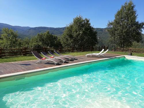 Talla Villa | Villa Galearpe: Inviting Pool Retreat in Scenic Tuscany