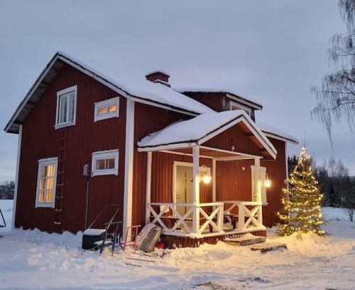 Rovaniemi Villa | Discover Villa Gallela: Oceanfront Bliss with Pet-Friendly Options