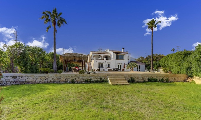 Urbanizacion La Mandarina Villa | Villa Garcia: Family-Friendly Stay with Pool & Ocean Views