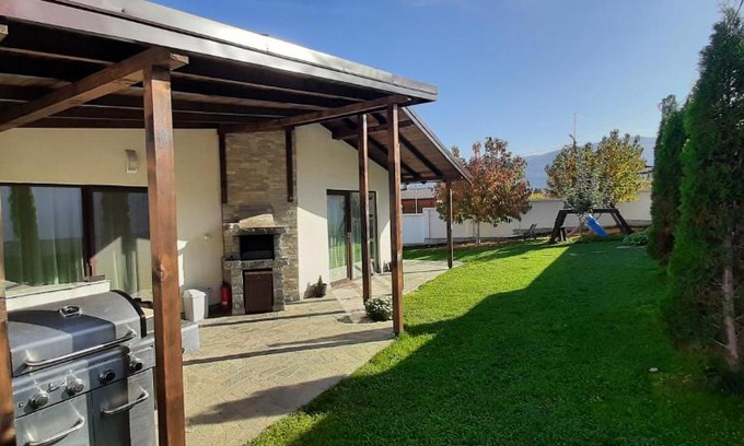Sapareva Banya Villa | Villa Gardenia: Guest Rated 10/10 with Family-Friendly Amenities