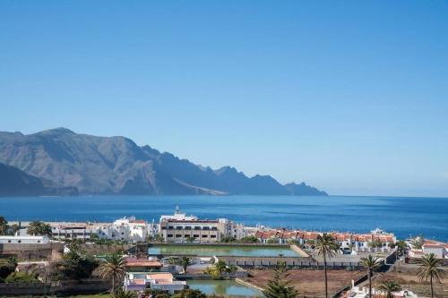 Agaete House | Experience Villa Garoe: 4-Star Stay with Hot Tub & Breakfast