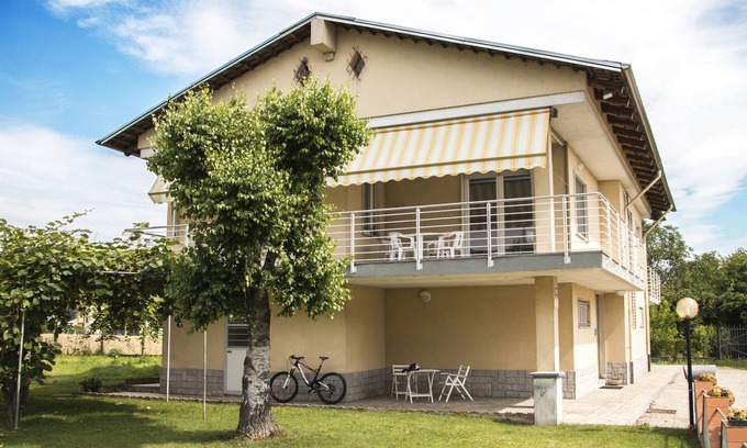 Alba Villa | Villa Gemma: Ideal Getaway in Langhe with Pool & Bicycles