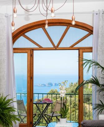 Montepertuso House | Oceanfront Villa Genny and Emily: Rated 9.7/10 by Guests