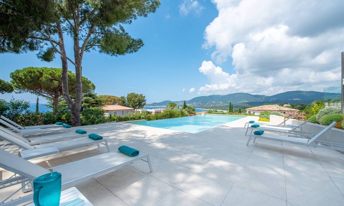 La Croix-Valmer Villa | Villa Gigaro: Oceanfront Retreat with Pool & Breakfast
