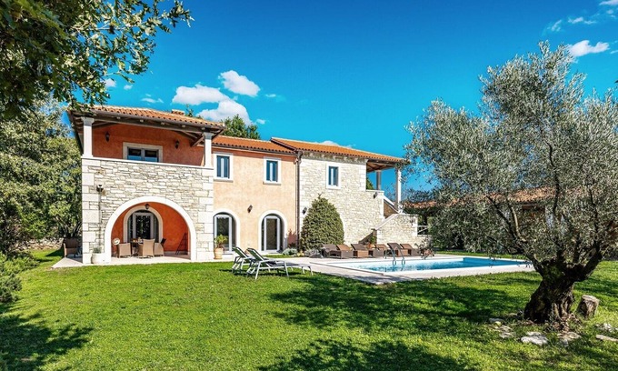 Prkacini Villa | Villa Gimino - Guest Rated 9.8 with Heated Pool & Games