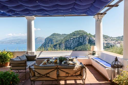 Marina Grande Villa | Idyllic Villa Ginestra: Child-Friendly 4-Star Retreat