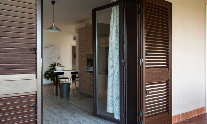 Santa Venerina House | Villa Ginevra: Enjoy a Poolside Retreat with Ocean Views