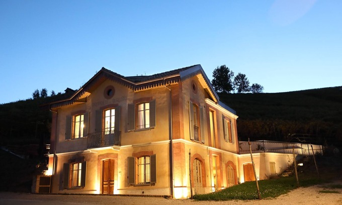 Barolo Villa | Indulge in Villa Giobatta: Spa Retreat in Barolo's Cannubi