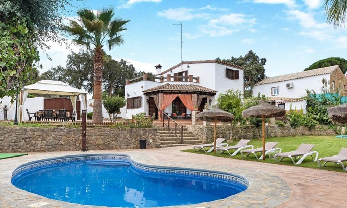 Brena y Marismas de Barbate Natural Park House | Villa Giovanni: Pet-Friendly Retreat with a 9.3 Rating