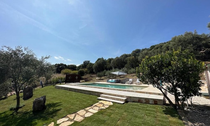 Castiadas Villa | Villa Giulia: Relax by the Pool with Ocean Views