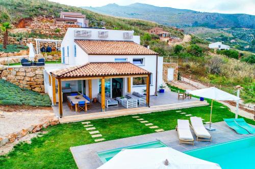 Scopello Villa | Villa Giulietta: 4-Star Retreat with Oceanfront Views