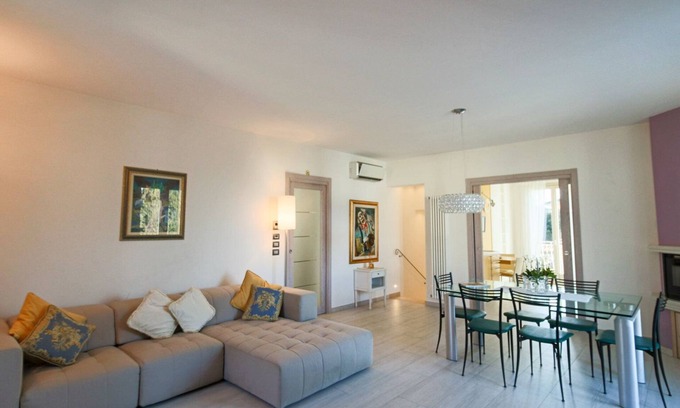 San Benedetto di Lugana Villa | Villa Giuly