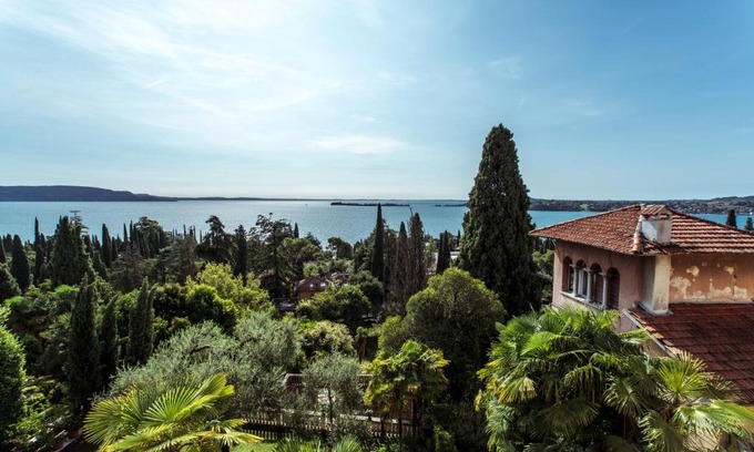 Gardone Riviera House | Villa Glicine: Family-Friendly Retreat with Hot Tub Access