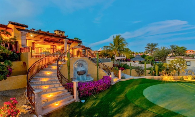 Los Cabos Villa | Villa Gracia: 5-Bedroom Rental with Pool and Spa Services