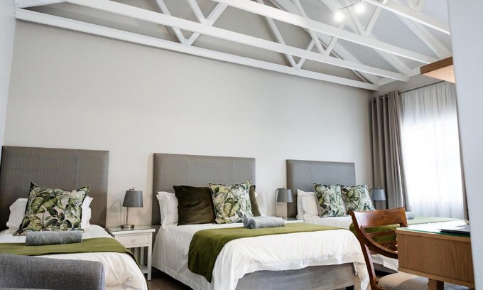 Klerksdorp House | Pet-Friendly Villa Gracia Guesthouse with Pool & Breakfast