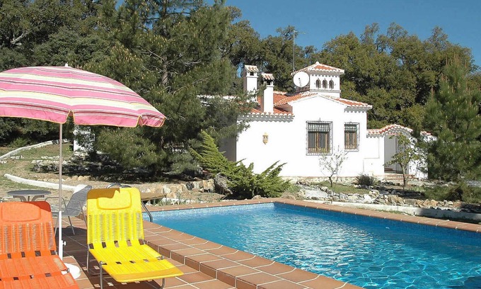 Alhama de Granada Cottage | Discover Granada 003 - Beachfront Bliss in Alhama de Granada
