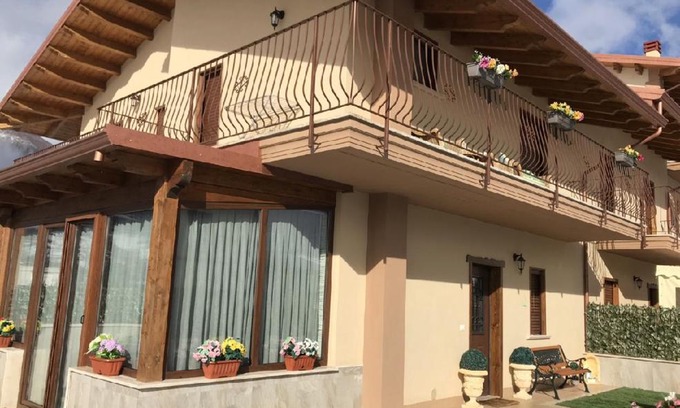 Castel di Sangro House | Family-Friendly Villa Granai with Great 8.7/10 Guest Rating