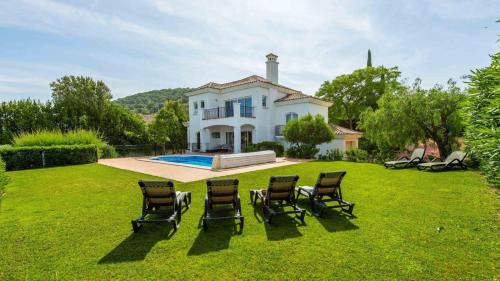 Arcos de la Frontera House | Idyllic Villa Grazalema 2 with Pool in Arcos de la Frontera