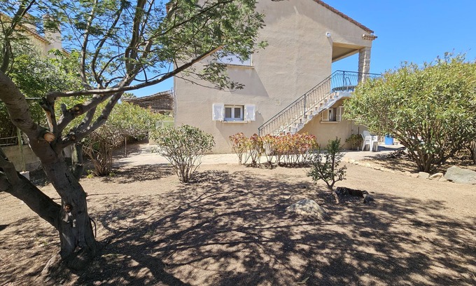 L'Ile-Rousse Apartment | Discover Villa Graziani: Cozy Studio by the Beach
