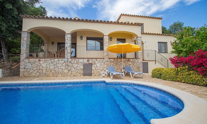 Calonge Villa | Villa Grazioza: Private Pool with Ocean and Mountain Views