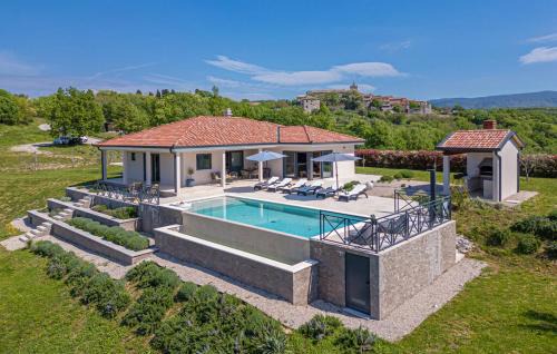 Grabri Villa | Explore Villa Green Forest with Outdoor Saltwater Pool