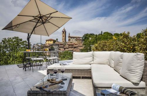 Monforte d'Alba Apartment | Elegant Villa Gremì with Scenic Ocean Views in Monforte d'Alba