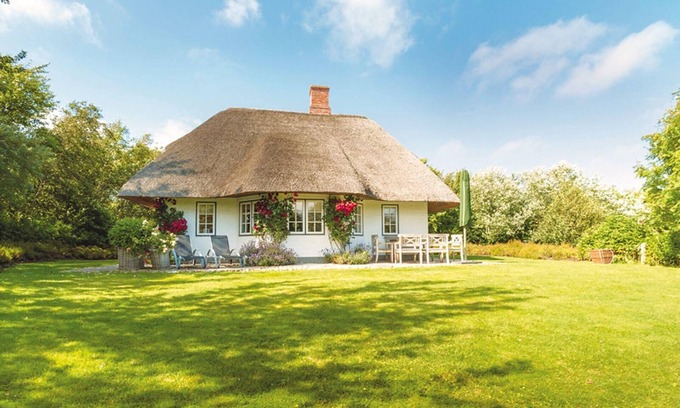 Munkmarsch Villa | Cozy Holiday Home Grosser Wal with Pet-Friendly Amenities