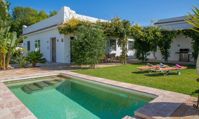 Conil de la Frontera House | Villa Guadalupe: Stylish 3-Bedroom House with Private Pool